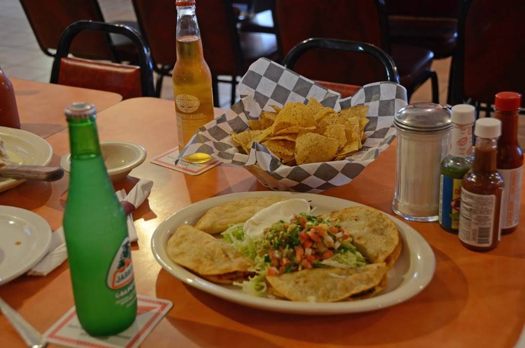 Potros Garcia | restaurant | 2804 N Court St, Ottumwa, IA 52501, USA | 6416821169 OR +1 641-682-1169