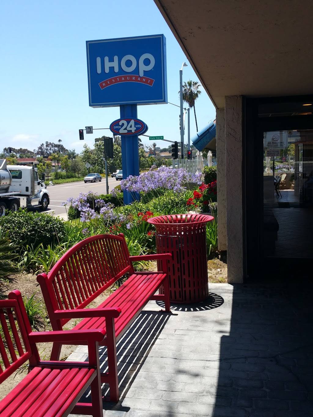 IHOP | restaurant | 1806 Oceanside Blvd, Oceanside, CA 92054, USA | 7607216282 OR +1 760-721-6282