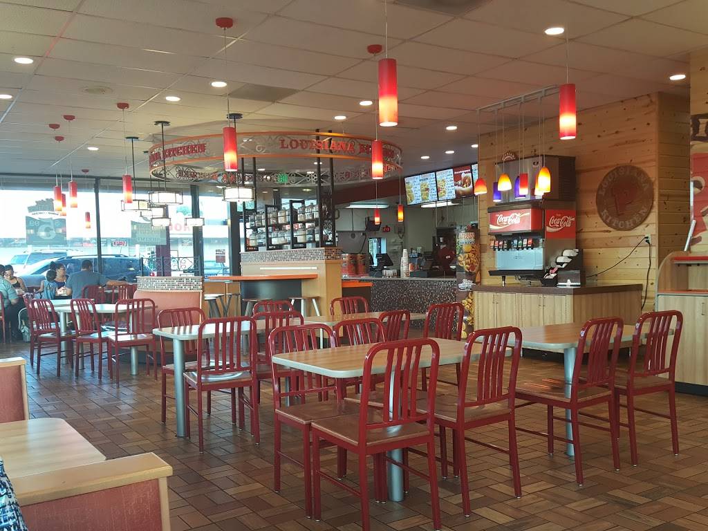 Popeyes Louisiana Kitchen | restaurant | 2839 E Fountain Blvd, Colorado Springs, CO 80910, USA | 7195774004 OR +1 719-577-4004