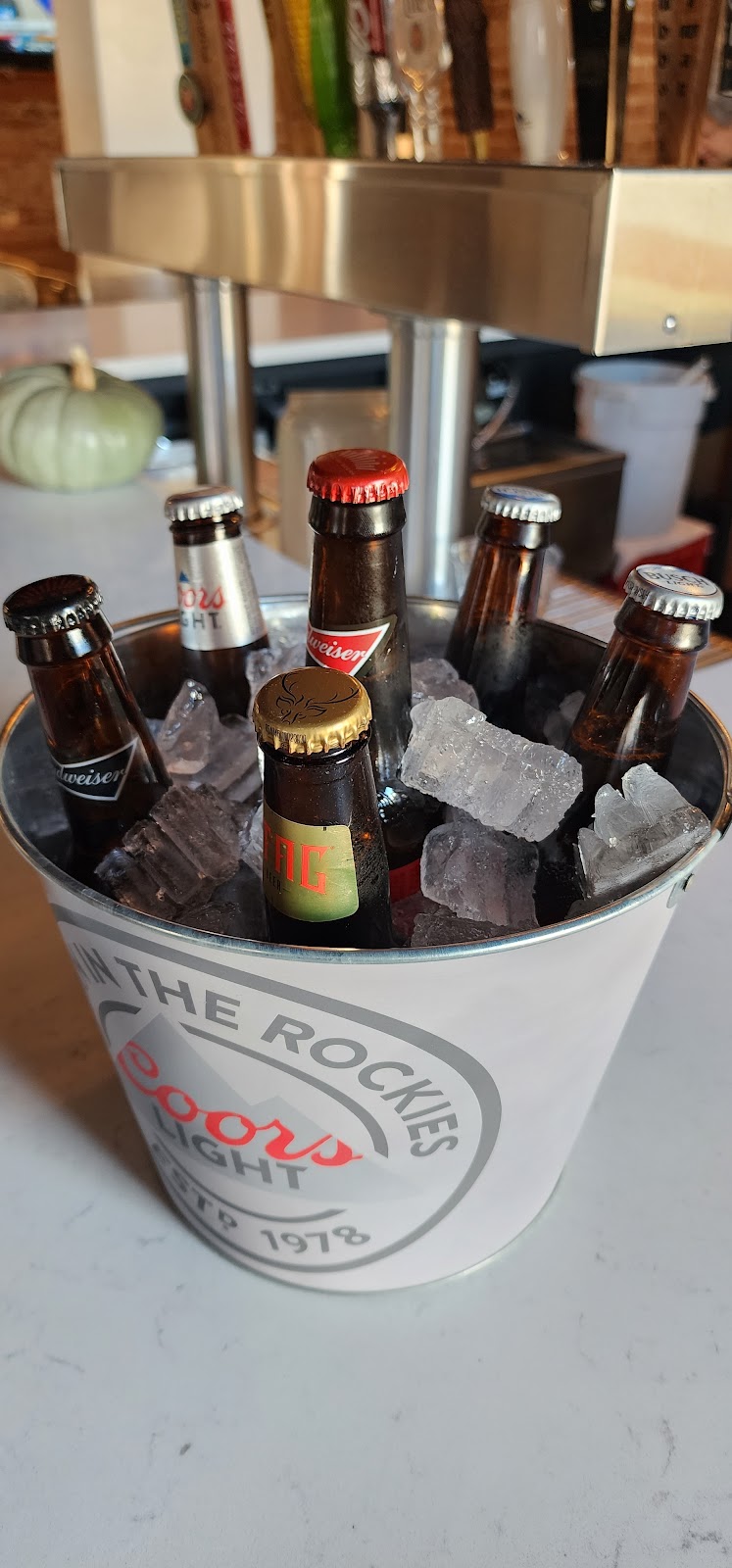 Happy Hour Sports Bar | restaurant | 117 N Main St, Waterloo, IL 62298, USA | 6189397127 OR +1 618-939-7127