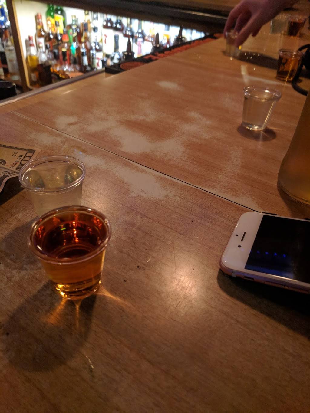 The Dutch Cottage Tavern | restaurant | 1264 Bridge Rd, Schwenksville, PA 19473, USA | 6105849961 OR +1 610-584-9961