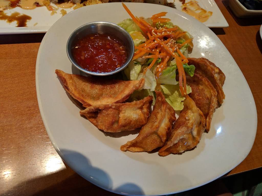 Oishii Japanese Cuisine | restaurant | 4462 W Ashlan Ave, Fresno, CA 93722, USA | 5592769300 OR +1 559-276-9300