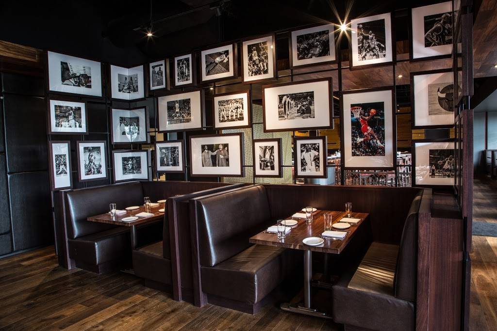 Michael Jordans Restaurant | cafe | 1225 22nd St, Oak Brook, IL 60523, USA | 6308282932 OR +1 630-828-2932