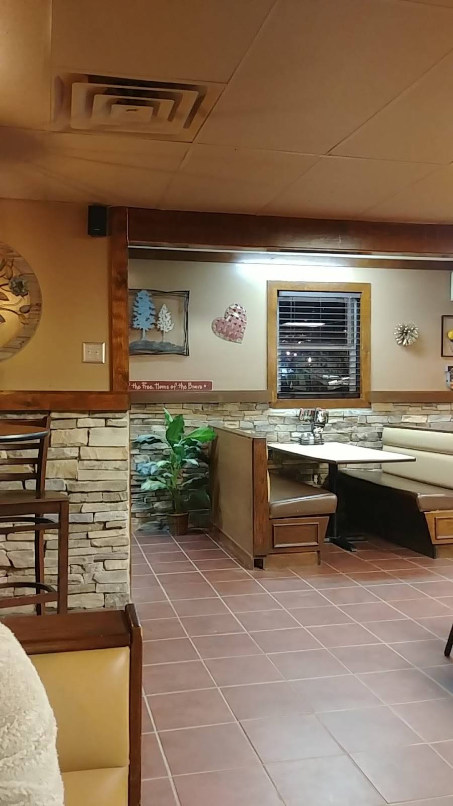 Two Cousins Pizza & Italian | restaurant | 808 E Main St, New Holland, PA 17557, USA | 7173550333 OR +1 717-355-0333