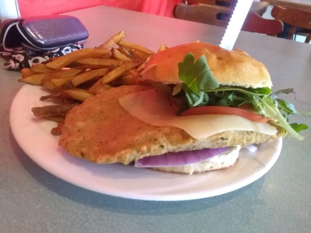 Autobahn 101 | restaurant | 1512 SE Hwy 101, Lincoln City, OR 97367, USA | 5416141811 OR +1 541-614-1811