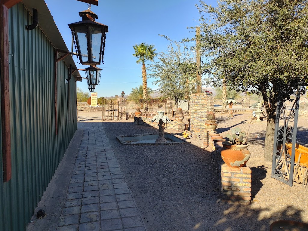 Dos Amigos | restaurant | 56480 US-60, Salome, AZ 85348, USA | 9288593054 OR +1 928-859-3054