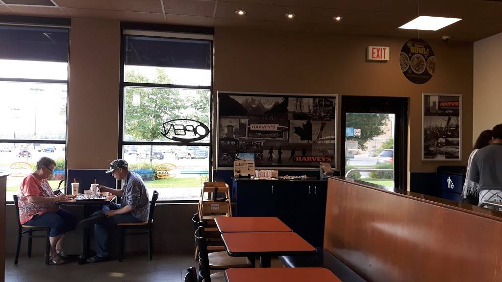 Harveys | restaurant | 349 Main St, Wasaga Beach, ON L9Z 0B6, Canada | 7054227170 OR +1 705-422-7170