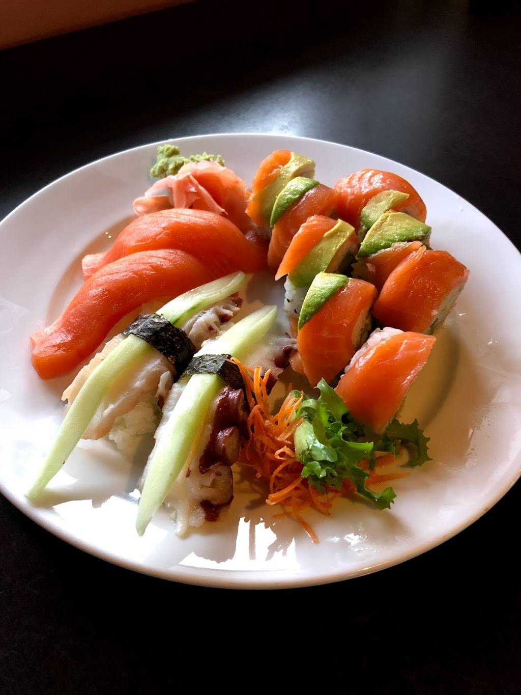 Arigato Sushi Restaurant | restaurant | 1560 Semoran N Cir, Winter Park, FL 32792, USA | 4077408018 OR +1 407-740-8018