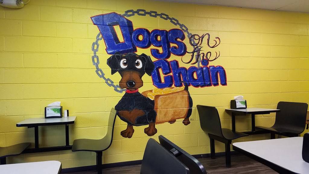 Dogs on the Chain | restaurant | 10 S US-12, Fox Lake, IL 60020, USA | 8476295108 OR +1 847-629-5108