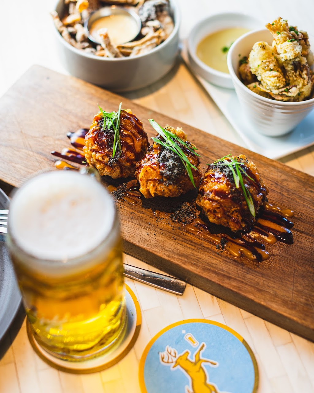 Golden Age Beer Company | restaurant | 337 E 8th Ave, Homestead, PA 15120, USA | 4122053635 OR +1 412-205-3635