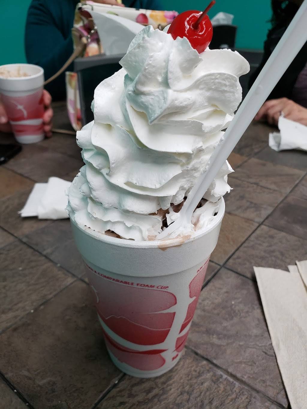 Cadillac Ice Cream Company | restaurant | 101-199 Leisure St, Cadillac, MI 49601, USA | 2317757151 OR +1 231-775-7151