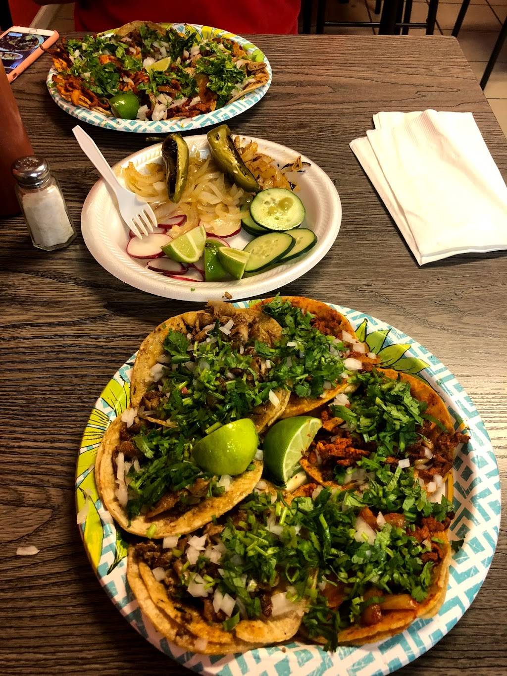 Tacos El Sobrino | restaurant | 3139 State Ave, Kansas City, KS 66102, USA | 9132757364 OR +1 913-275-7364