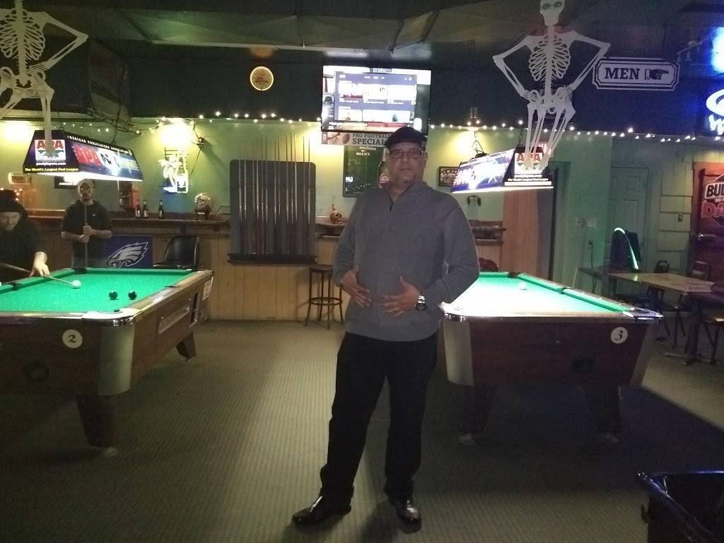 Pockets Restaurant & Tavern | restaurant | 315 S Dupont Hwy, New Castle, DE 19720, USA | 3023288499 OR +1 302-328-8499