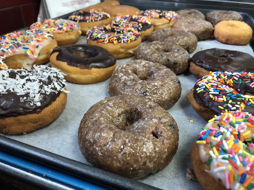 Fresh Donuts | bakery | 3914 Lancaster Ave, Philadelphia, PA 19104, USA | 2152228119 OR +1 215-222-8119