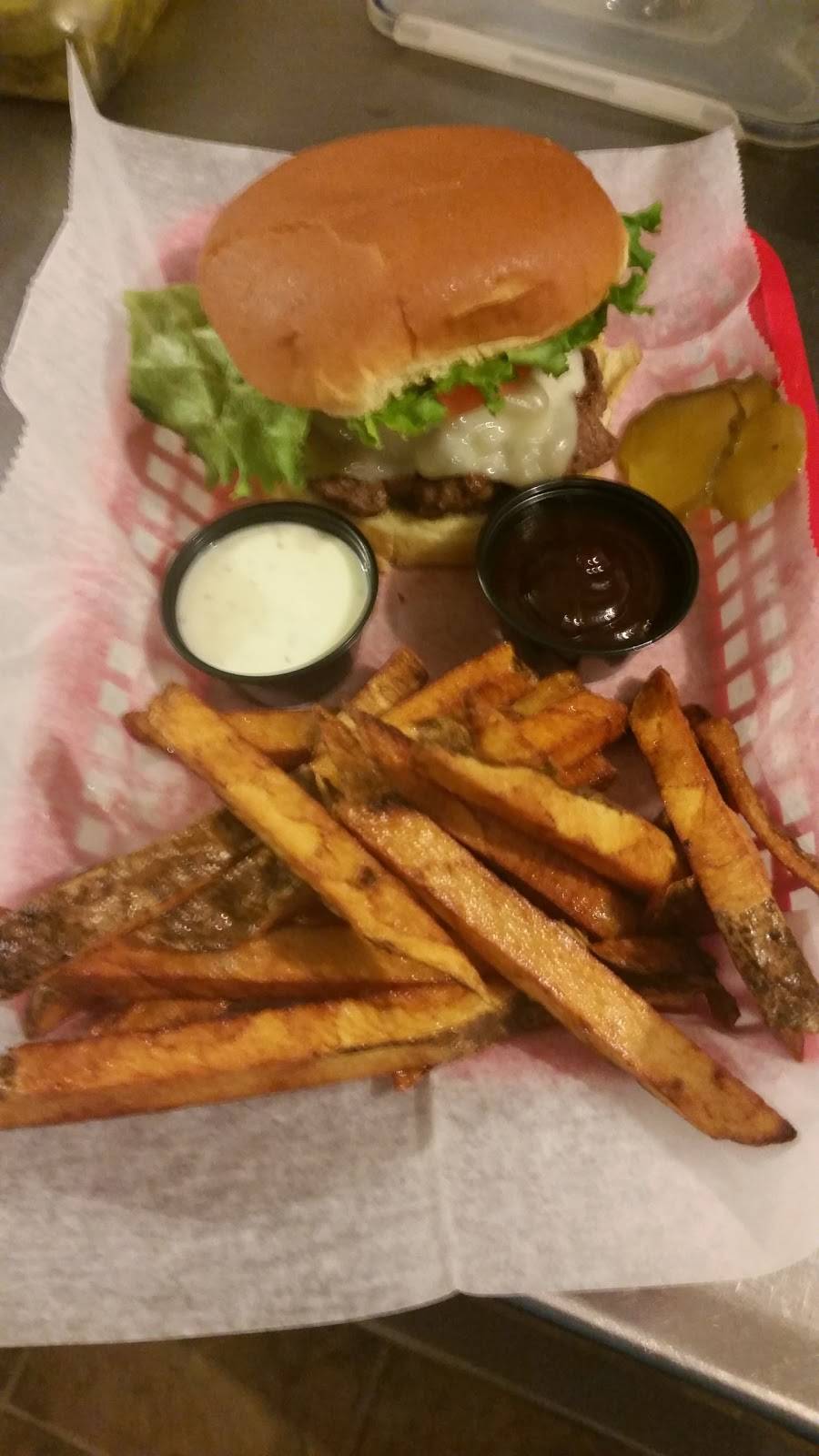 TURBOS BAR & GRILL | restaurant | 15785 Severson St, Richland Center, WI 53581, USA | 6086473095 OR +1 608-647-3095