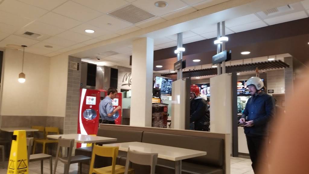 McDonalds | cafe | 4010 Alameda Ave, Oakland, CA 94601, USA | 5105369073 OR +1 510-536-9073