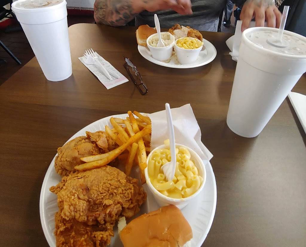 Chatmans Chicken Restaurant | restaurant | 1747 S WW White Rd, San Antonio, TX 78220, USA | 2103590245 OR +1 210-359-0245