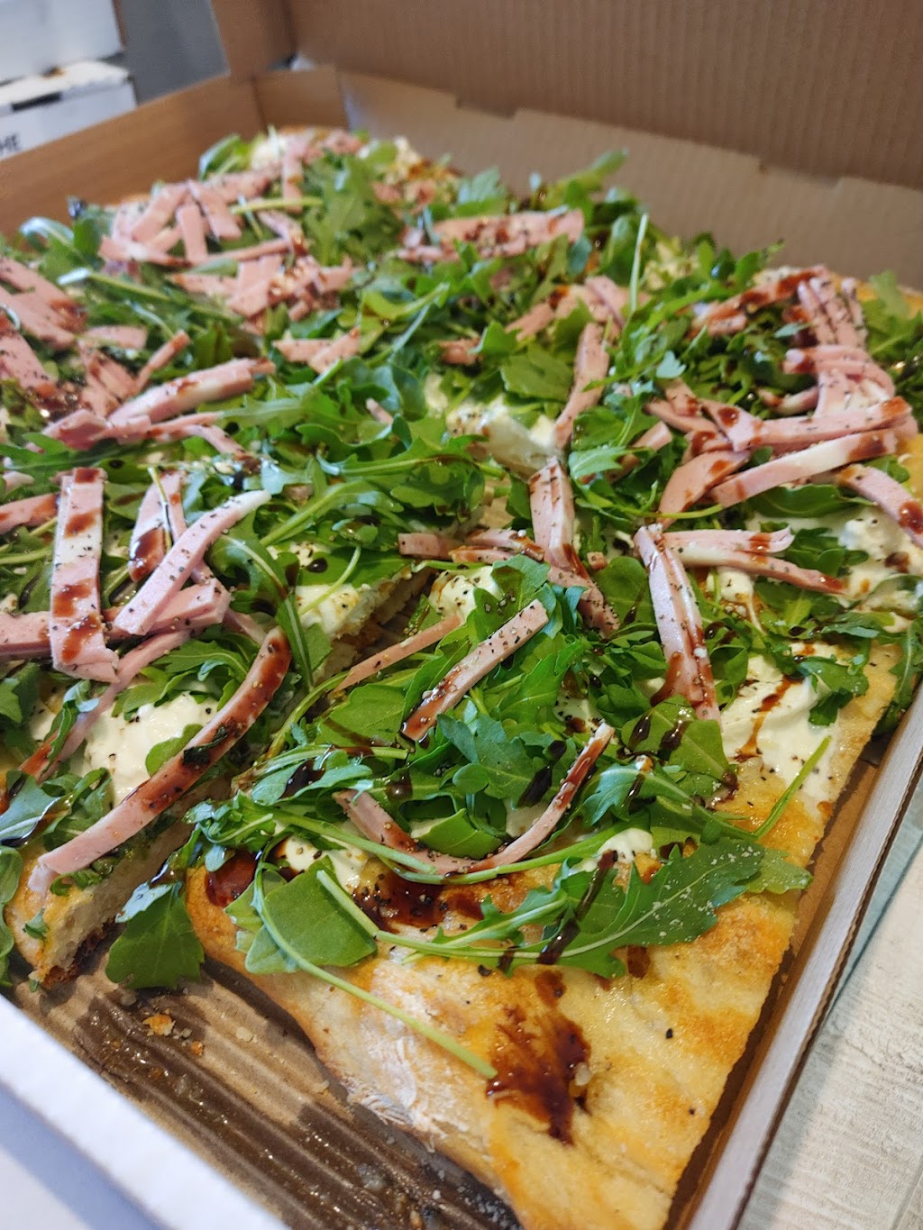 Palo Mesa Roman Pizza | restaurant | 198 Town Center E, Santa Maria, CA 93454, USA | 8052424042 OR +1 805-242-4042