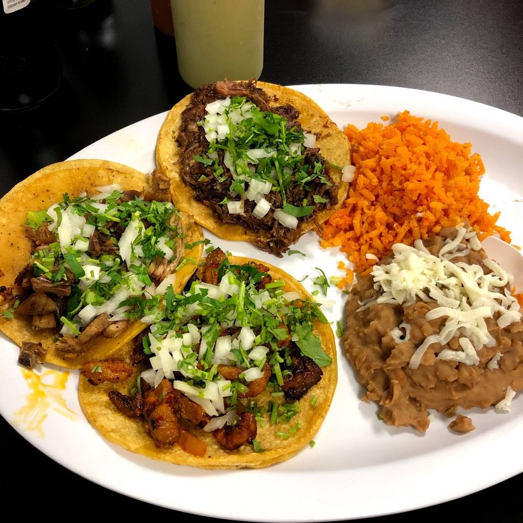 Famous Chicago Style Taco | restaurant | 3415 W Craig Rd, North Las Vegas, NV 89032, USA | 7028232315 OR +1 702-823-2315