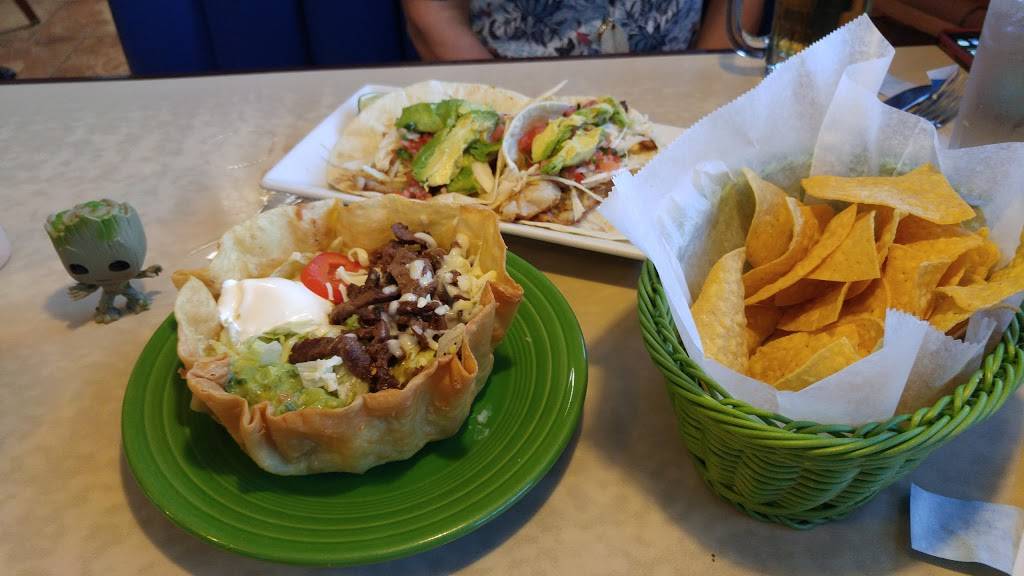 El Bronco | restaurant | 6 Radford St, Christiansburg, VA 24073, USA | 5403810674 OR +1 540-381-0674