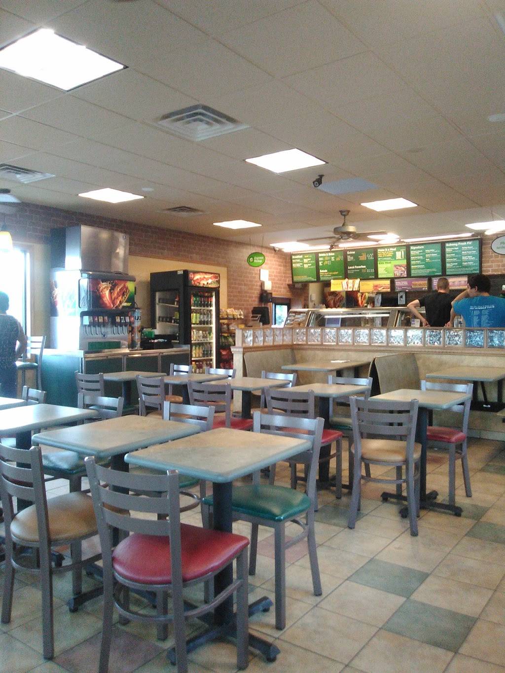 Subway | restaurant | 502 S Jefferson St, Ossian, IN 46777, USA | 2606226433 OR +1 260-622-6433