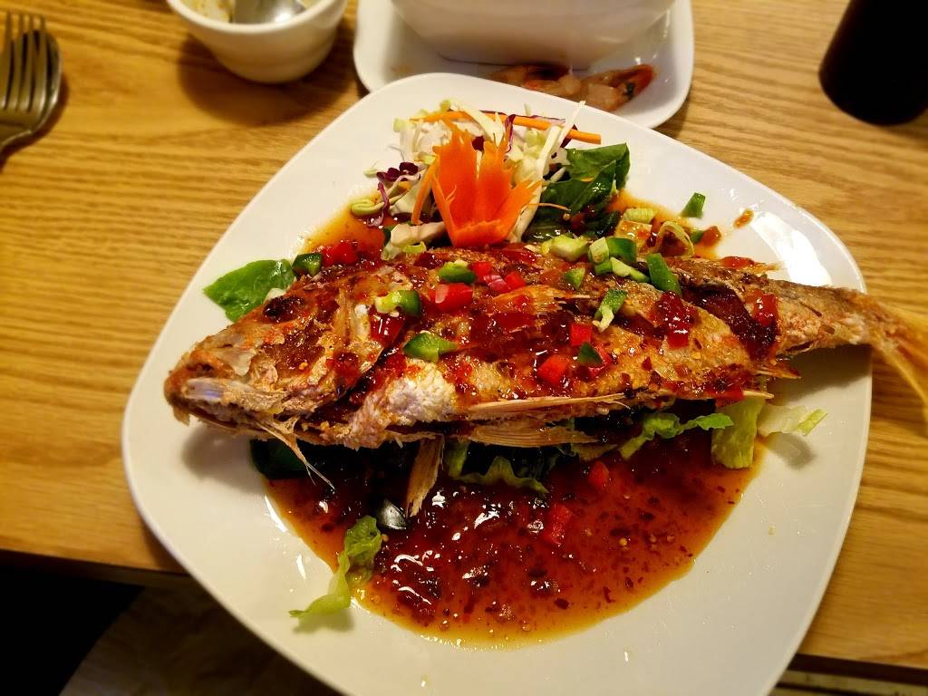 So Thai Restaurant | restaurant | 3377 Elizabeth Lake Rd, Waterford Twp, MI 48328, USA | 2486826350 OR +1 248-682-6350