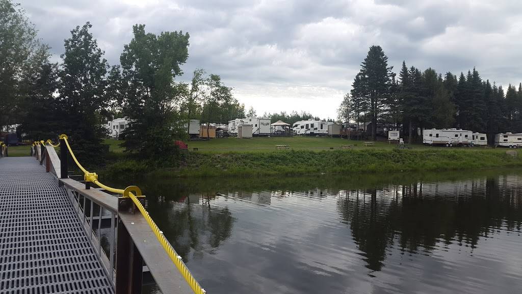 Restaurant Le Chevalier | restaurant | 1011 8e Rue E, La Guadeloupe, QC G0M 1G0, Canada | 4184596559 OR +1 418-459-6559