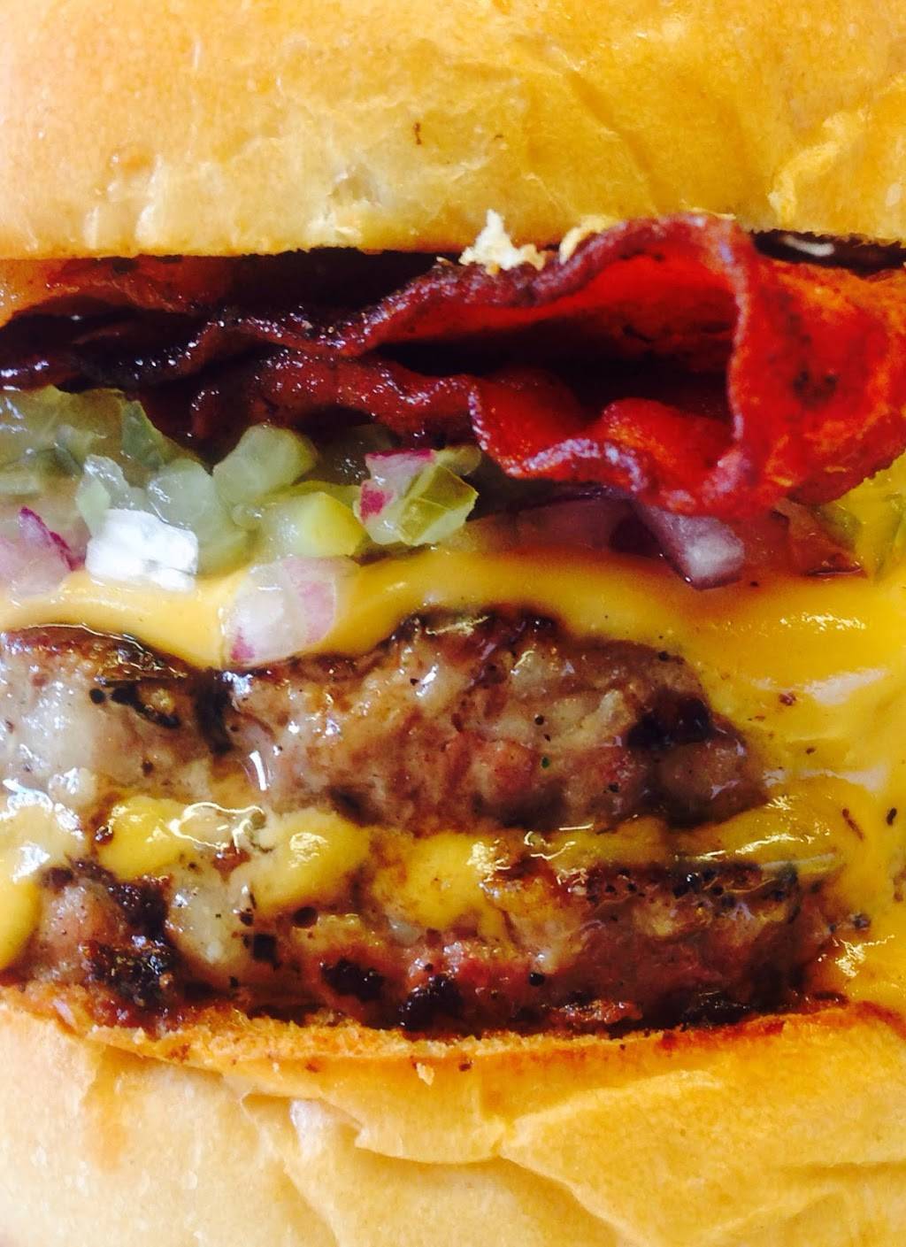 BRGR BOX | restaurant | Paseo del Río, Río Tijuana 3a. Etapa, Rio Tijuana 3ra Etapa, 22226 Tijuana, B.C., Mexico | 016641637361 OR +52 664 163 7361