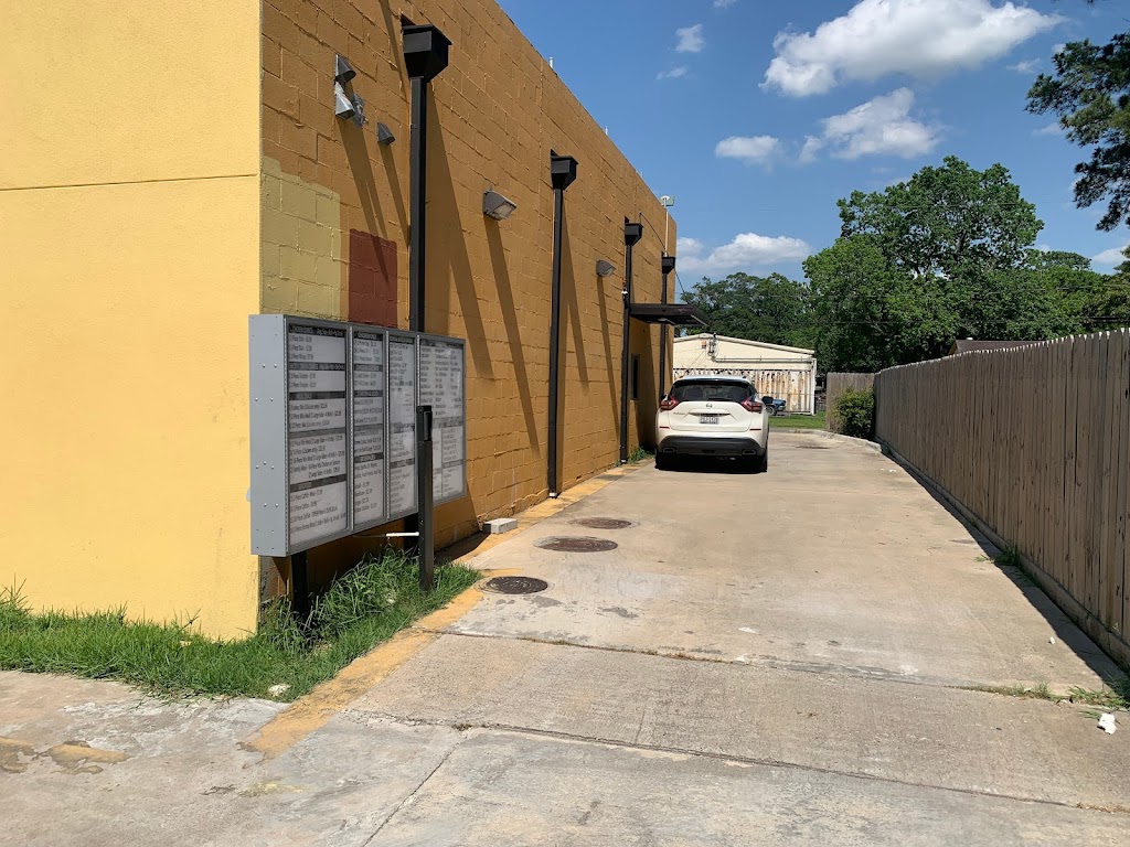 Daiquiri hut | restaurant | 5620 Tidwell Rd, Houston, TX 77016, USA | 7136770467 OR +1 713-677-0467