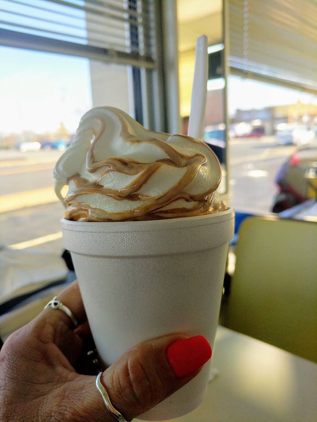 Chars Hamburgers | restaurant | 3556, 400 N Main St, Lexington, NC 27292, USA | 3362482026 OR +1 336-248-2026