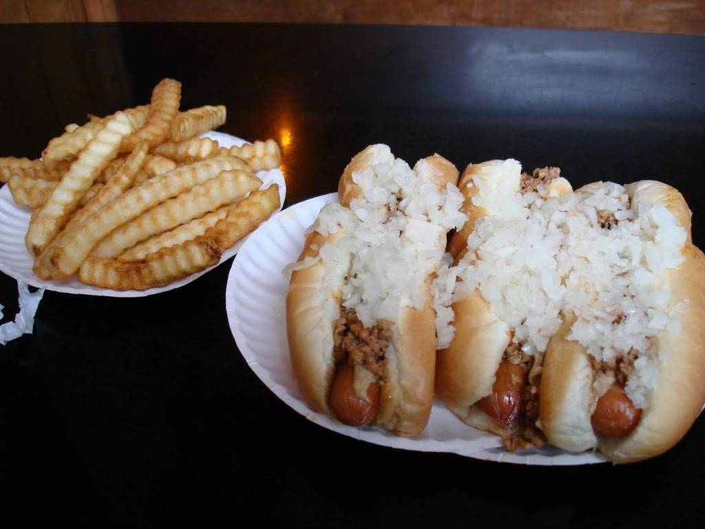 Coney Island Famous Weiners | restaurant | 15 N Liberty St, Cumberland, MD 21502, USA | 3017770380 OR +1 301-777-0380