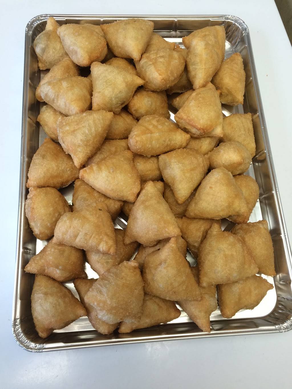 Gold N Oven Bakery | bakery | 4104 15 Mile Rd, Sterling Heights, MI 48310, USA | 5869797300 OR +1 586-979-7300