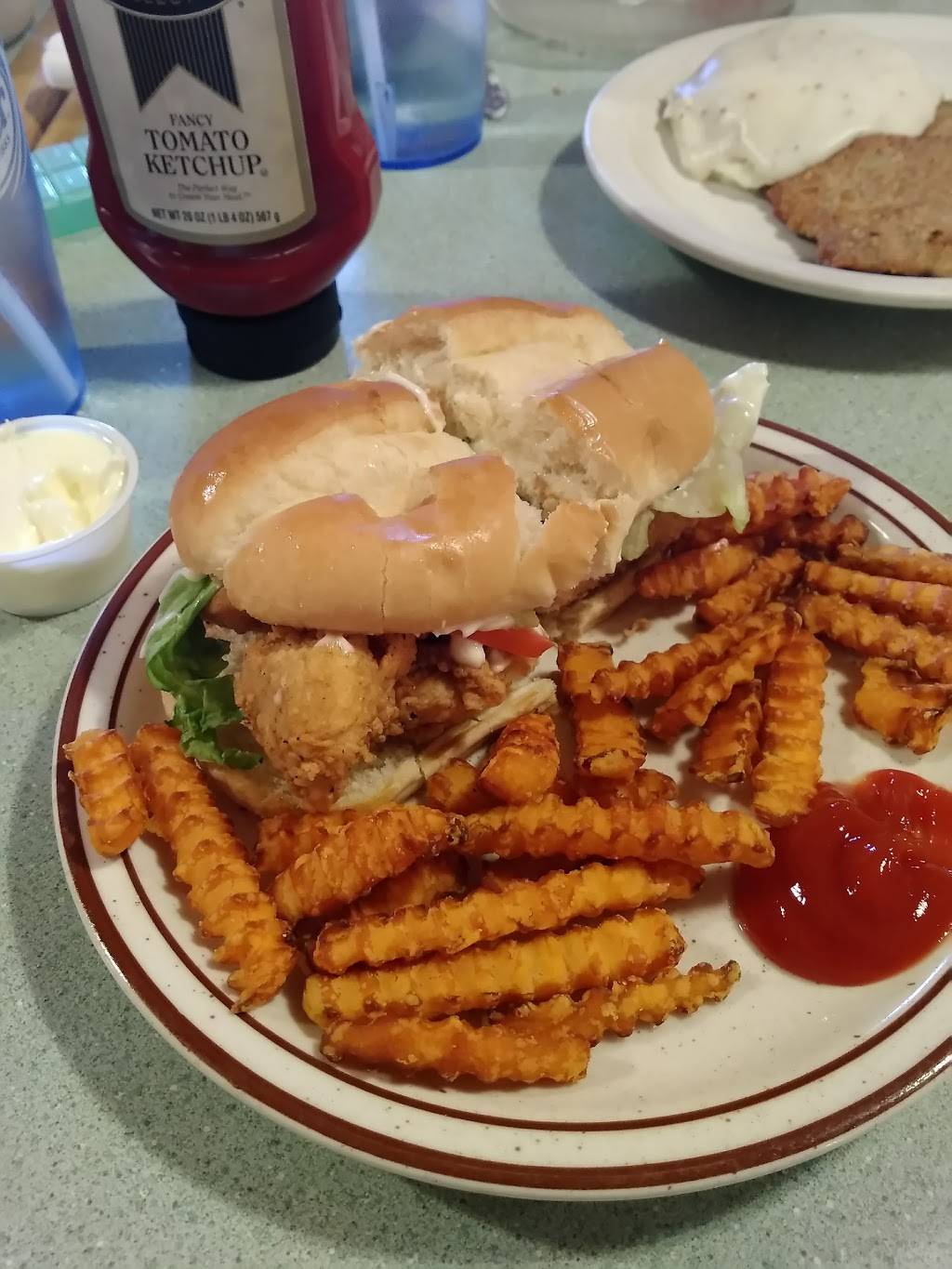 Lake Manor Restaurant | restaurant | 13143 US-68, Mt Orab, OH 45154, USA | 9374443500 OR +1 937-444-3500