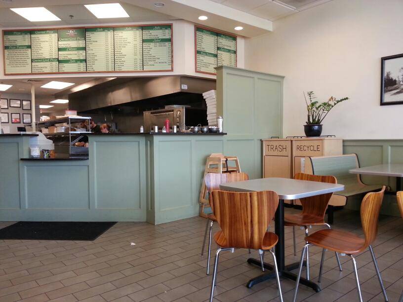 Pembroke House of Pizza | restaurant | 44 Mattakeesett St, Pembroke, MA 02359, USA | 7812948896 OR +1 781-294-8896