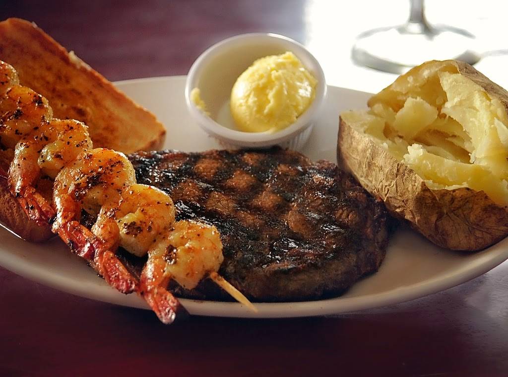 Ribeyes Steakhouse | restaurant | 1056 Cantle Ct, Williamston, NC 27892, USA | 2527993700 OR +1 252-799-3700