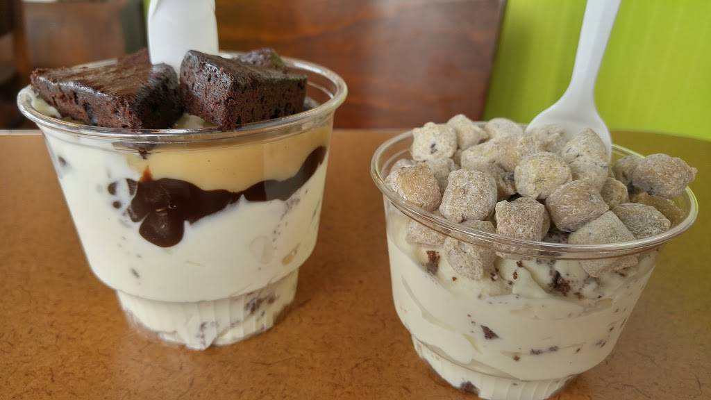Michaels Frozen Custard | restaurant | 5602 Schroeder Rd, Madison, WI 53711, USA | 6082768100 OR +1 608-276-8100