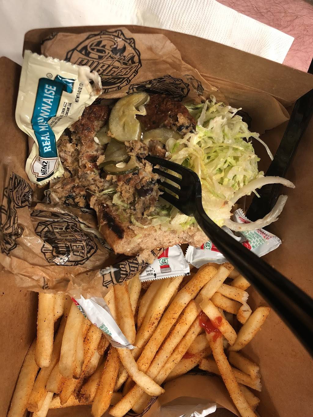 Guy Fieris Burger Joint | restaurant | 2627 N Hollywood Way Terminal A, Burbank, CA 91505, USA | 8189721337 OR +1 818-972-1337