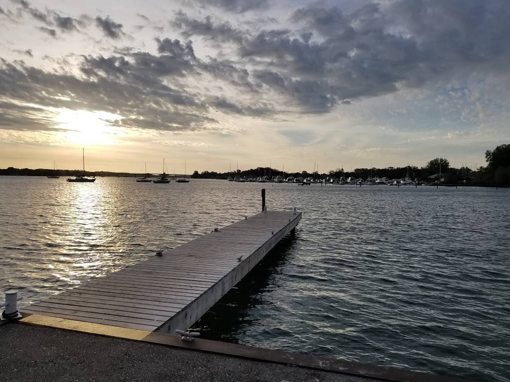 Sturgeon Bay Yacht Club | restaurant | 600 Nautical Dr, Sturgeon Bay, WI 54235, USA | 9207436934 OR +1 920-743-6934