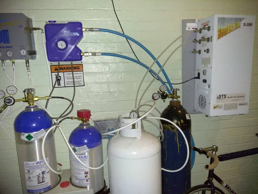 Degrees Plato Tap Room Bottle Shop & Kitchen | restaurant | 4251 MacArthur Blvd, Oakland, CA 94619, USA | 5104793366 OR +1 510-479-3366