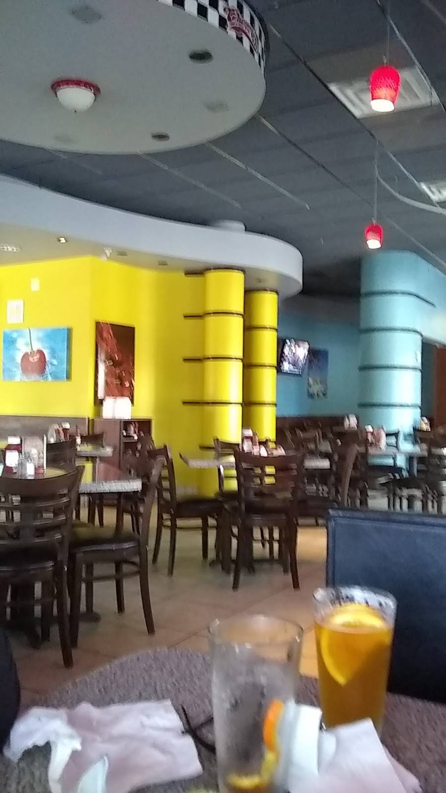 Cherrys Bar & Grill | restaurant | Church View, 16144, Churchview Dr, Lithia, FL 33547, USA | 8133248912 OR +1 813-324-8912