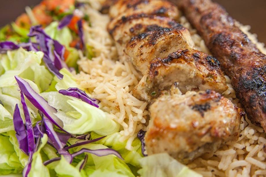 Caravan Kabob House Mississauga | restaurant | 5955 Latimer Dr, Mississauga, ON L5V 0B7, Canada | 9058139889 OR +1 905-813-9889
