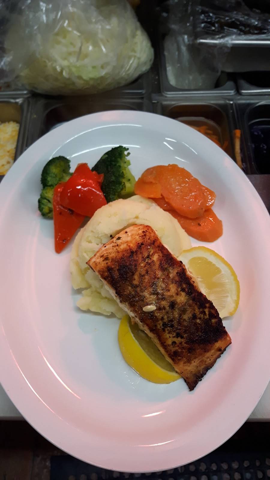 Bronte Sports Kitchen | restaurant | 2544 Speers Rd, Oakville, ON L6L 5W8, Canada | 9058478595 OR +1 905-847-8595