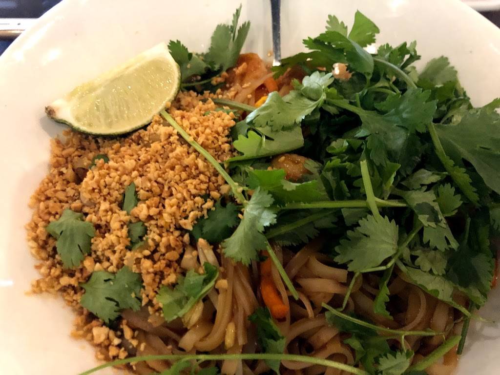 Mosa Asian Bistro | restaurant | 850 S White Station Rd, Memphis, TN 38117, USA | 9016838889 OR +1 901-683-8889