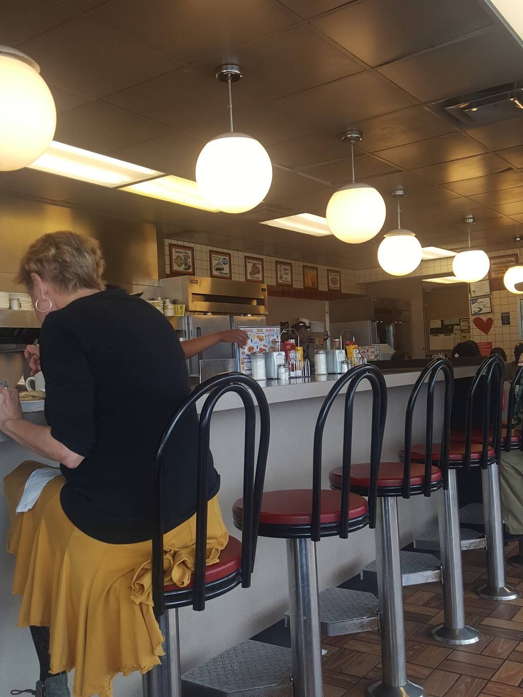 Waffle House | restaurant | 6720 St Claude Ave, Arabi, LA 70032, USA | 5046843371 OR +1 504-684-3371