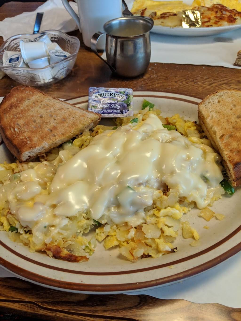 Happy Diner And Family Resturant | restaurant | 2083 W Penn Pike, Andreas, PA 18211, USA | 5703864333 OR +1 570-386-4333