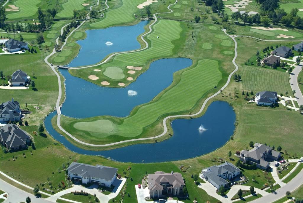 Apple Mountain | restaurant | 4519 N River Rd, Freeland, MI 48623, USA | 9897816789 OR +1 989-781-6789