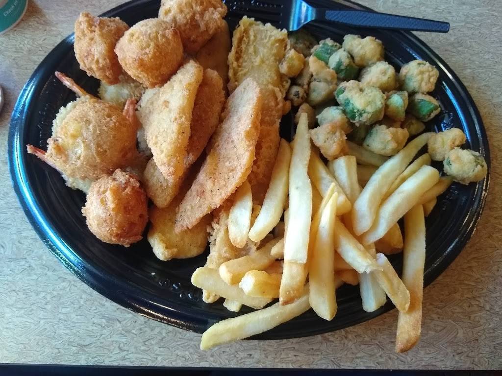 Captain Ds | restaurant | 2495 S Academy Blvd, Colorado Springs, CO 80916, USA | 7195740993 OR +1 719-574-0993