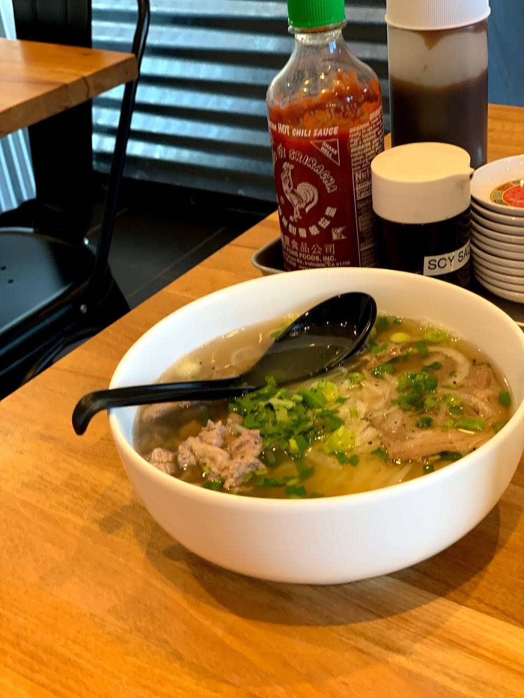 Slo Pho Sho | restaurant | 588 California Blvd, San Luis Obispo, CA 93405, USA | 8053327014 OR +1 805-332-7014