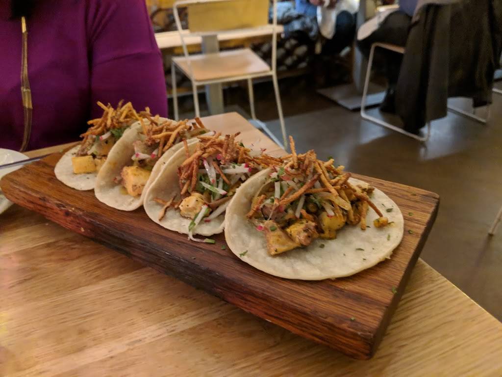 Quiubo | restaurant | 120 Water St suite 122, Naperville, IL 60540, USA | 3317022711 OR +1 331-702-2711