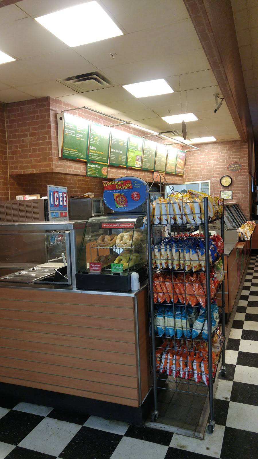 Subway Restaurants | restaurant | 540 Harry Sauner Rd, Hillsboro, OH 45133, USA | 9373931040 OR +1 937-393-1040